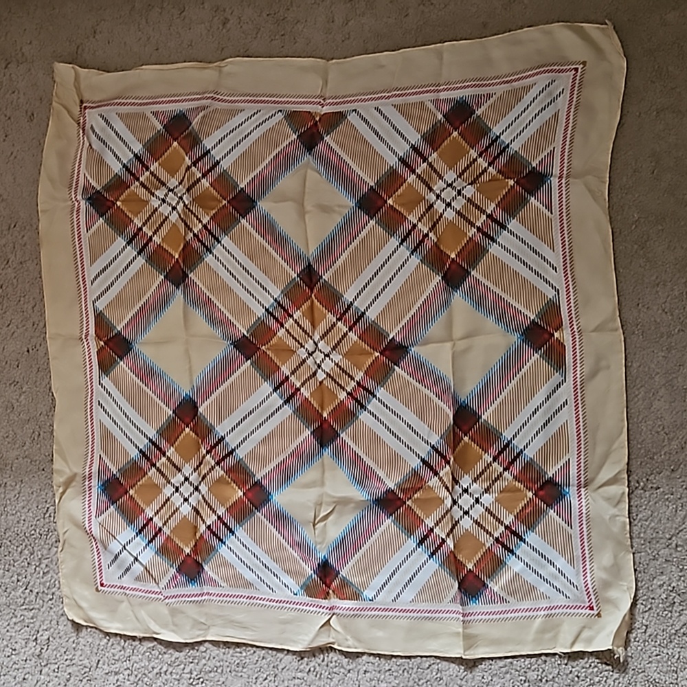Vintage Square Plaid Scarf - Picture 5 of 7